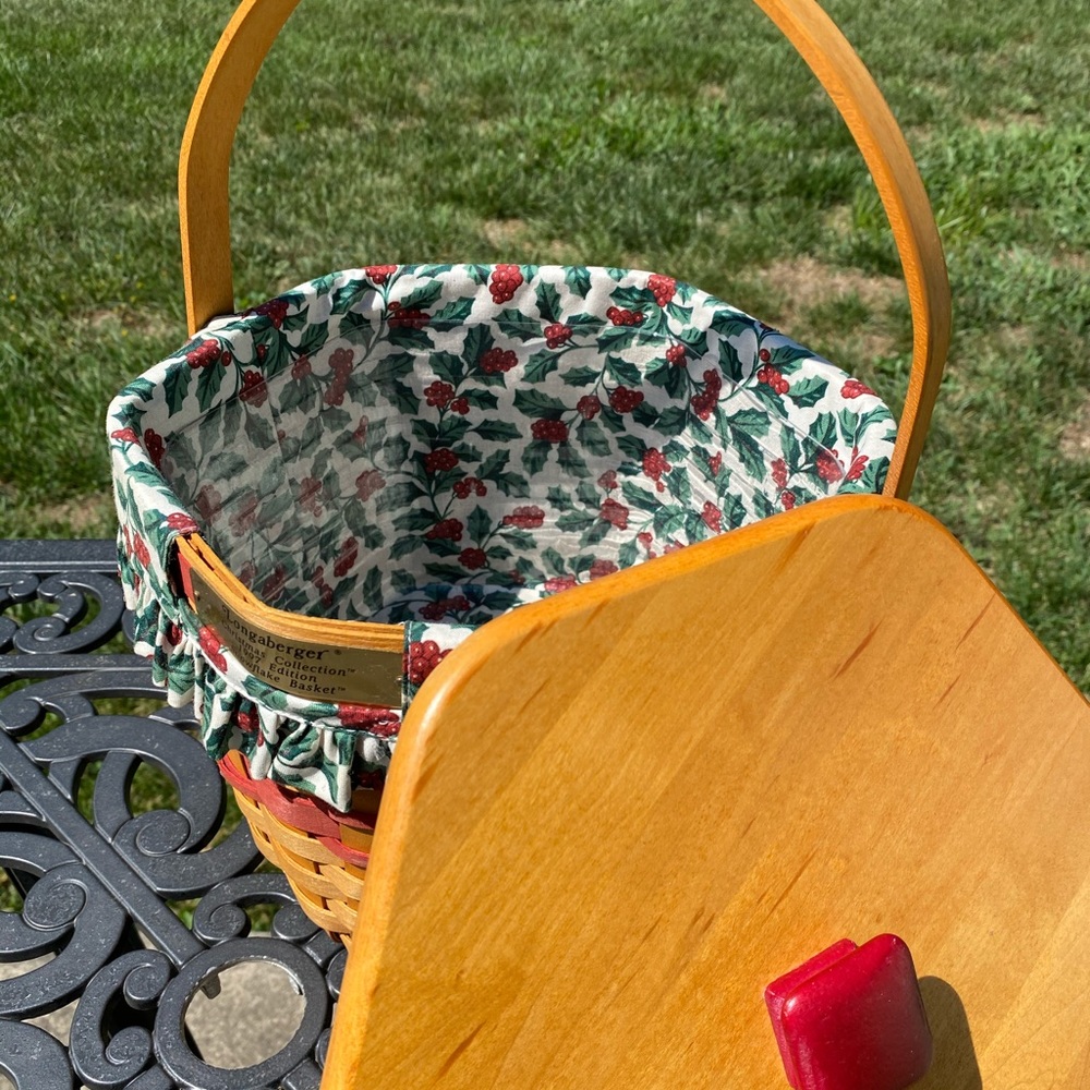 1997 Longaberger Snowflake Edition Basket
